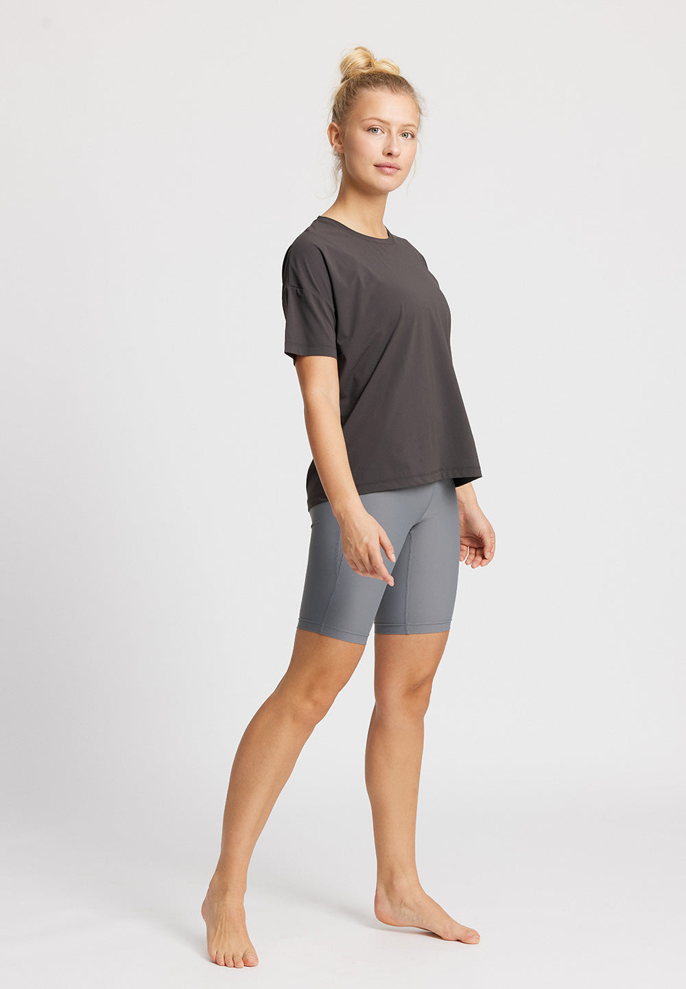 Rethinkit Vela Loose tee Tee 0022 almost black