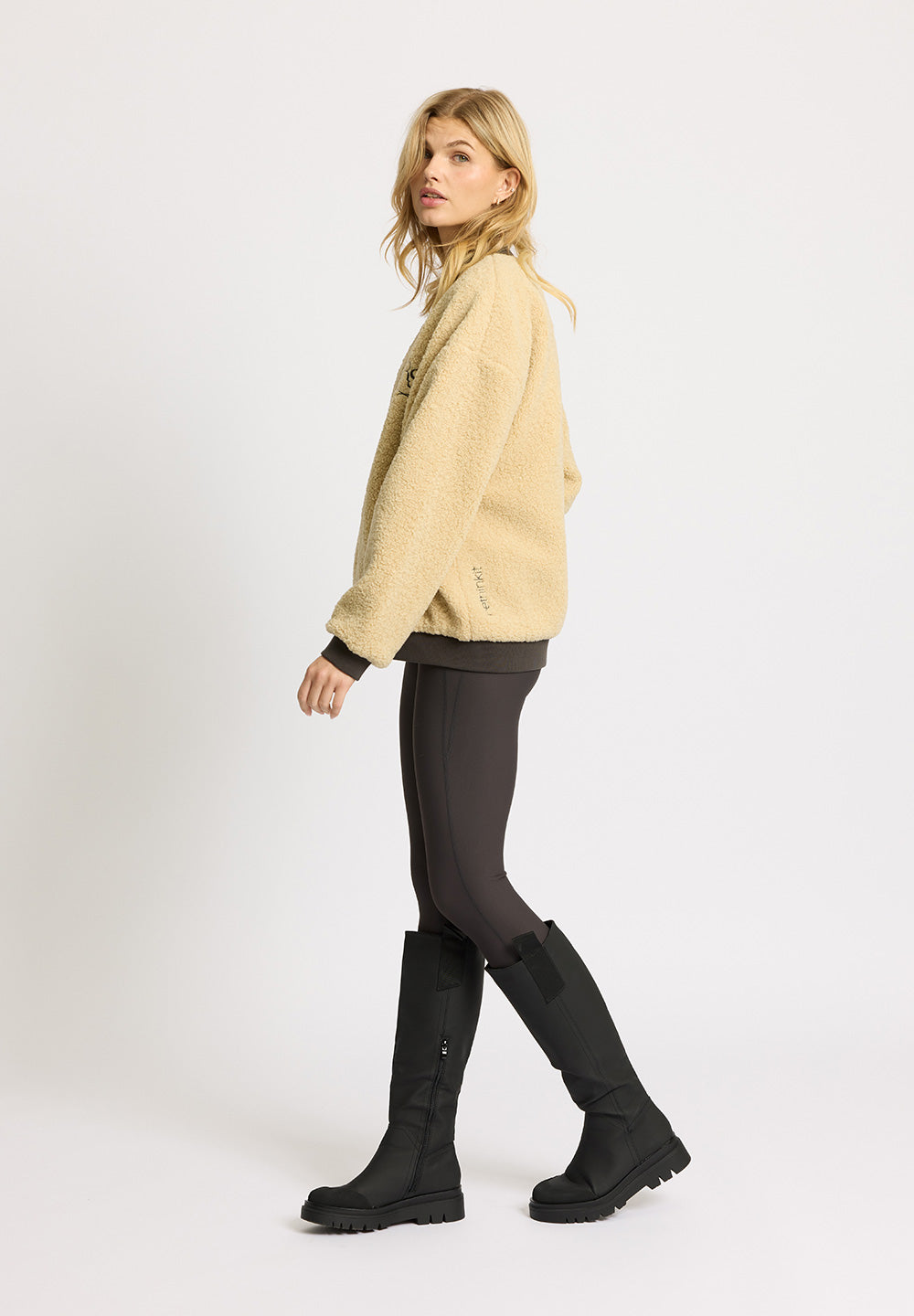 Rethinkit Bomber Jacket Pile 2 FUZZY Jackets 3356 sandshell