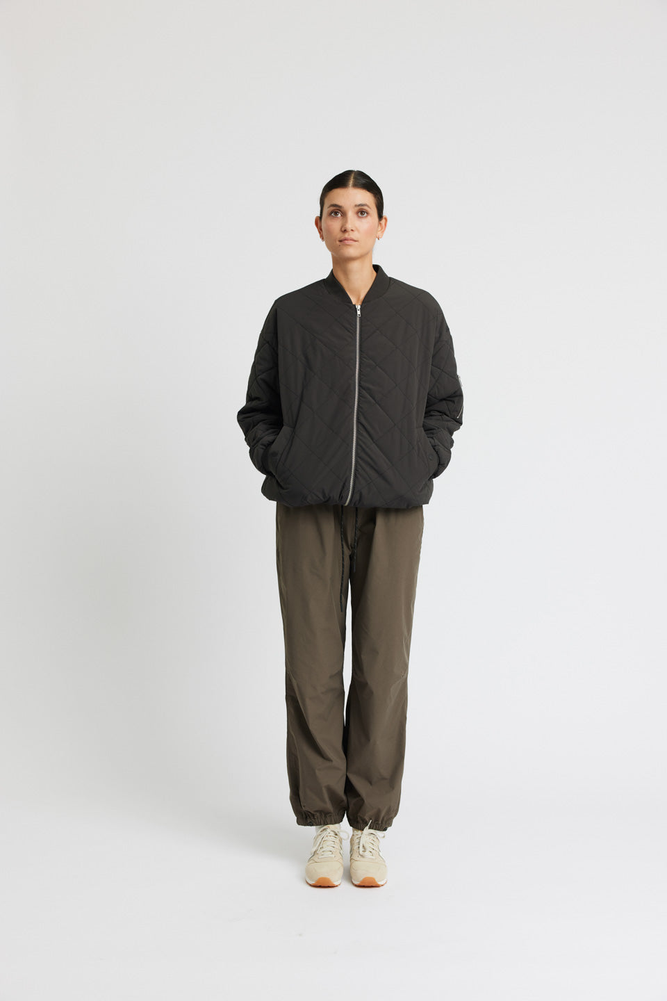 Rethinkit Quilted Bomber Jacket Latté Jackets 0022 almost black