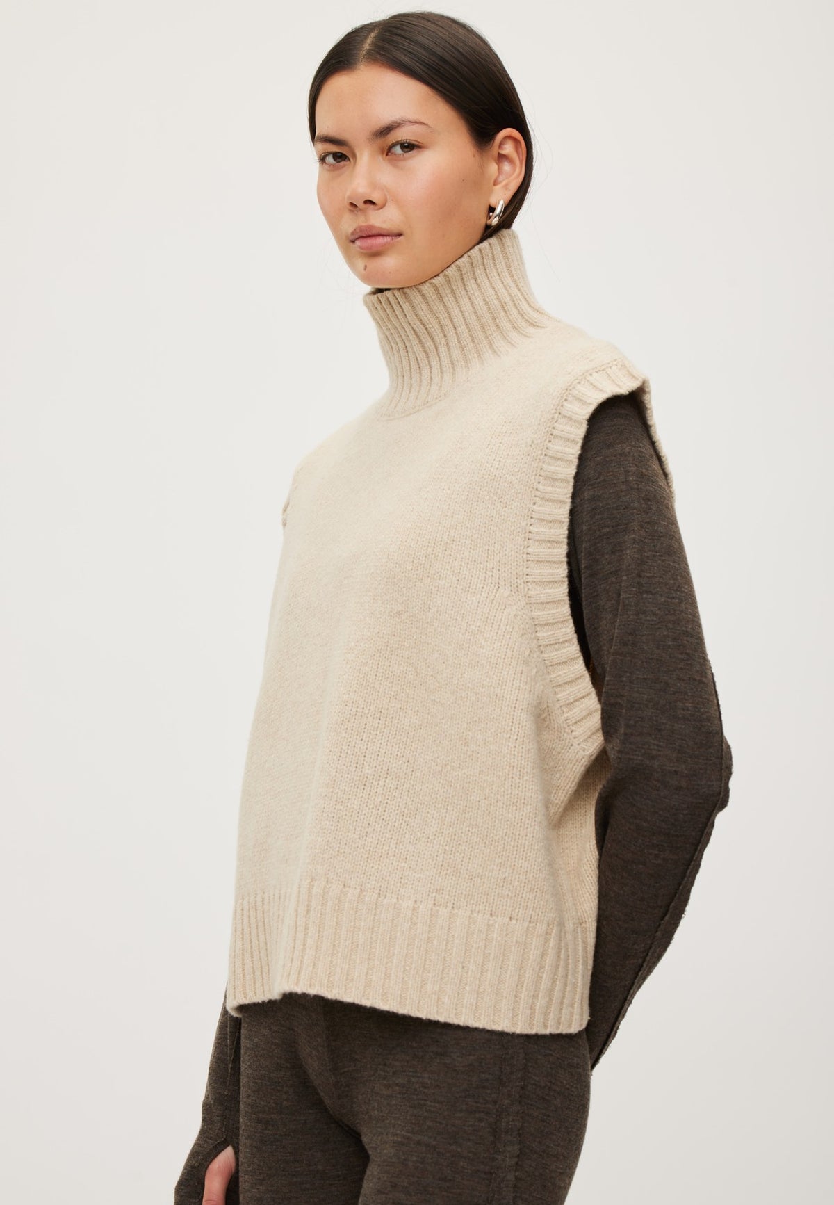Rethinkit Wool Knit Vest Chamonix Vest 9529 fossil melange