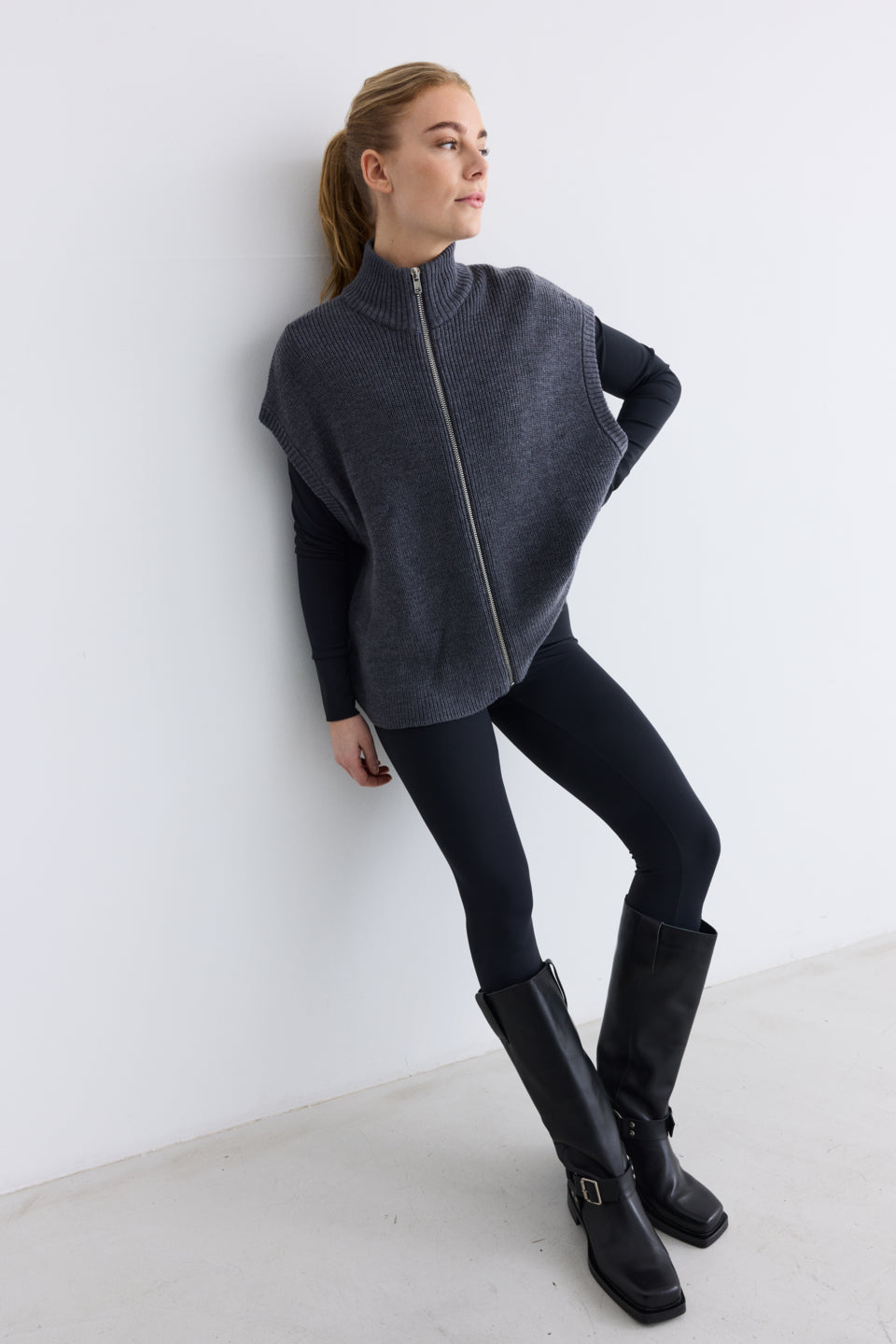 Rethinkit Wool Zip Vest Oslo Knitted Tops 0107 dark melange grey